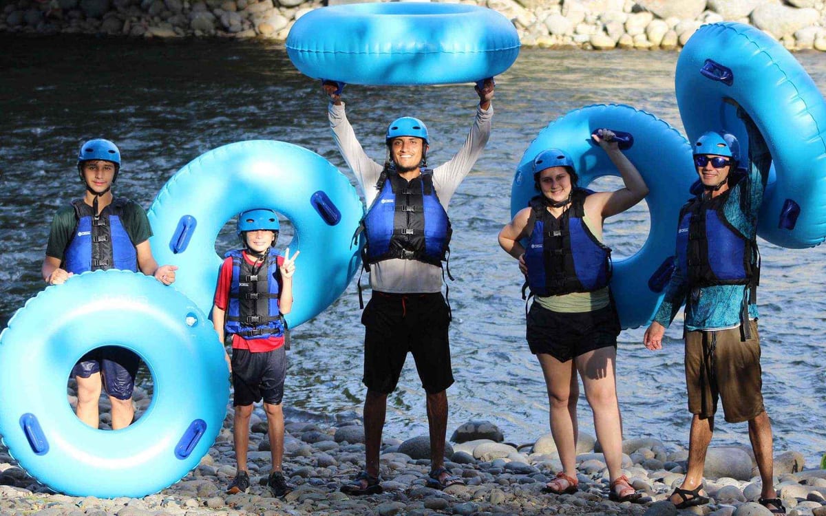 Tubing En el Rio Sarapiqui